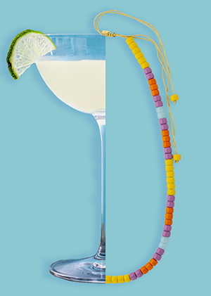 Collier daiquiri MYA BAY en perles de couleur jaune, bleu, violet et orange