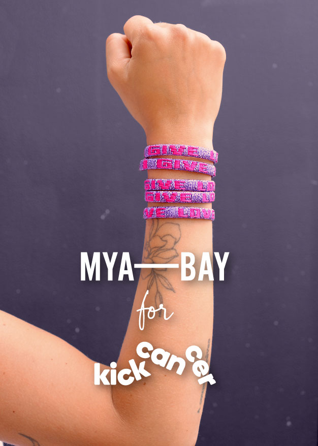 Bracelets MYA BAY for KickCancer en fuchsia et mauve irisé avec les mots GIVE LOVE